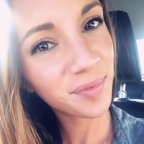 Meet your Posher, Stacey - Picture 3 of 4